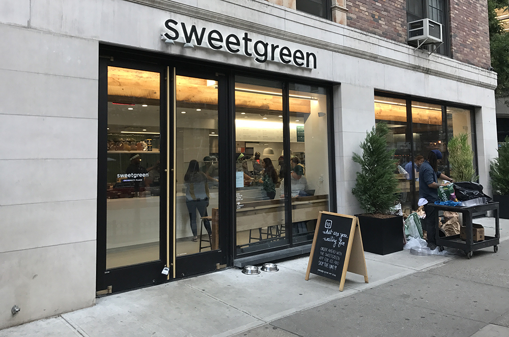Sweetgreen menu prices featuring 41 items ranging from $1.95 to $39.00