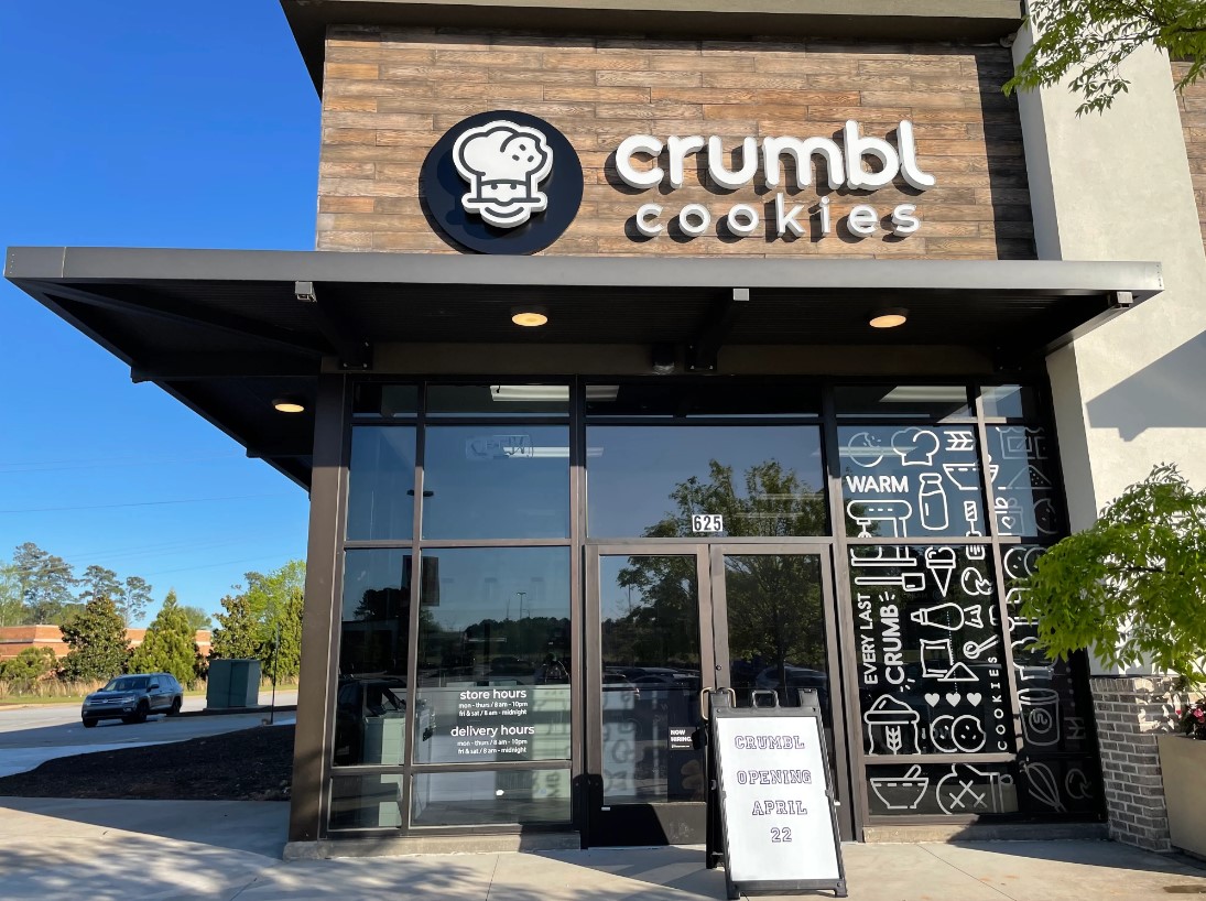 Latest Crumbl Cookies Menu with Prices 2024 (7 Items from 2.18)