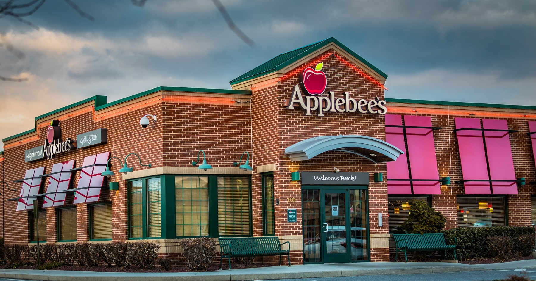 Applebees menu prices featuring 87 items ranging from $1.00 to $49.99